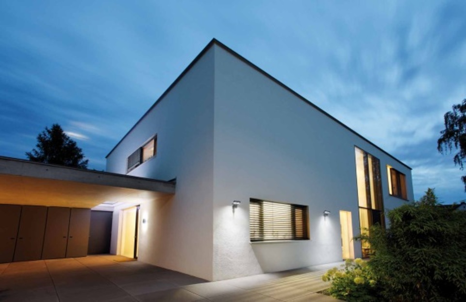 Aussenbeleuchtung bei JA Erneuerbare Energien GmbH in Hollfeld