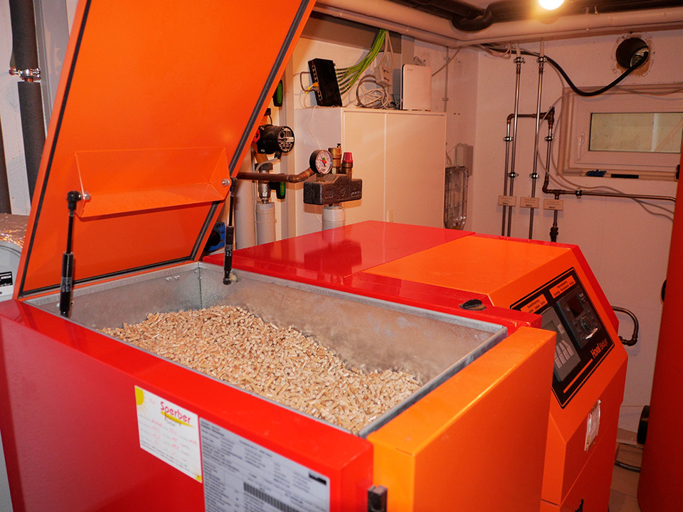 Palletheizung2 bei JA Erneuerbare Energien GmbH in Hollfeld